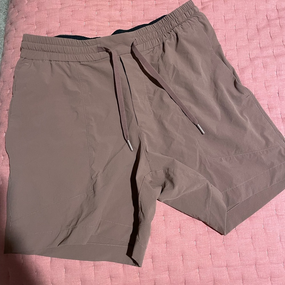Lulu lemon men’s Bowline shorts